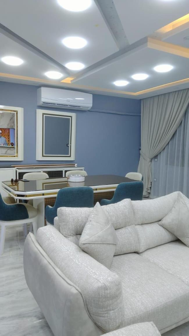 للايجار مفروشة بالكامل امام سيتي ستارز مدينه نصر Apartment *